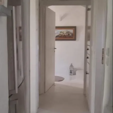 Traditional Three Bedroom House Artemonas